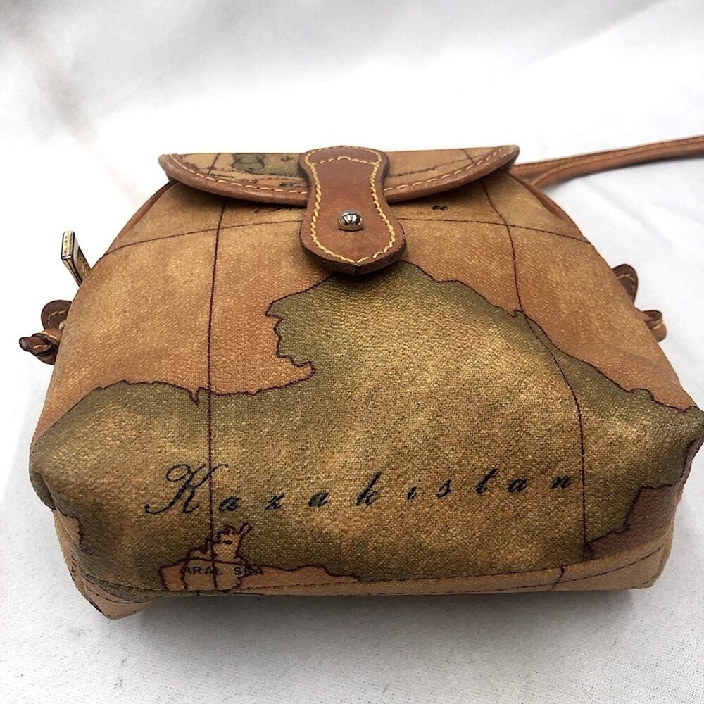 Alverio Martin Classe Geo Tan Leather Crossbody Bag - Picture 7 of 16